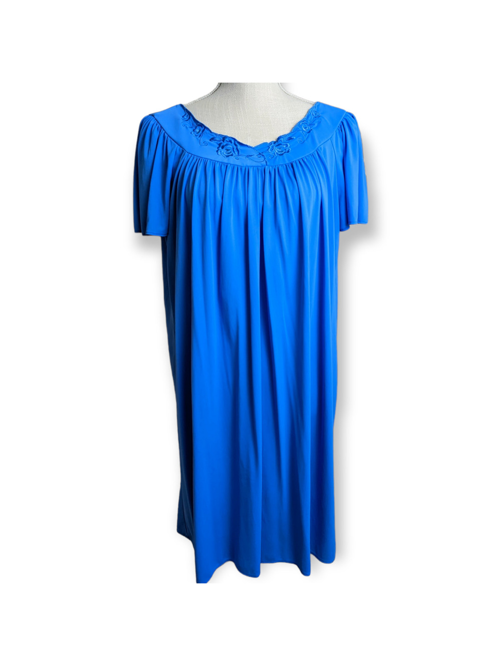 1980s Miss Elaine Blue Negligee Nightgown with Floral Embroidery